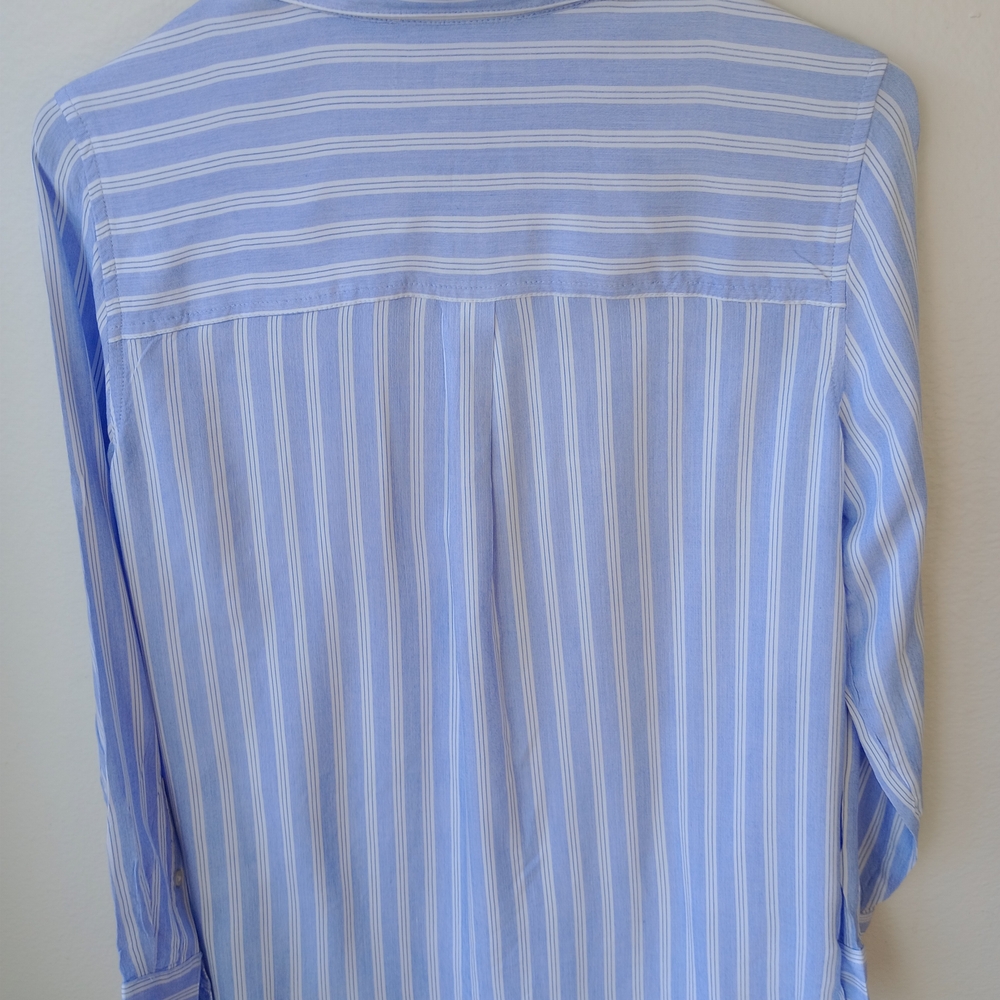 Banana Republic Light Blue and White Striped Blouse - Picture 4 of 9